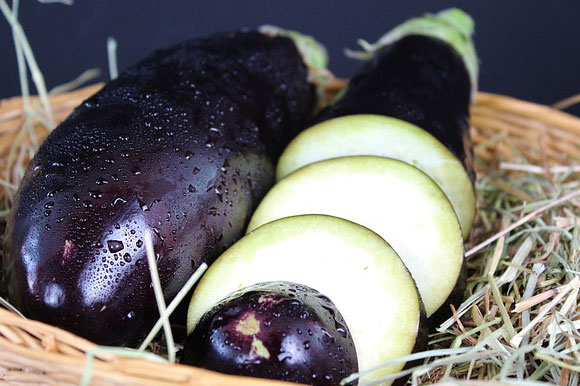 L'aubergine l'ingrédient inconditionnel pour la recette de la moussaka traditionnelle